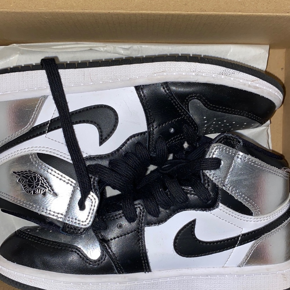 AS IS… Jordan 1 Retro